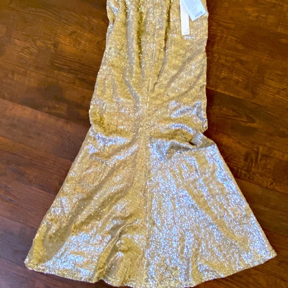 New with tags. Golden sequin mermaid skirt - Picture 4 of 6
